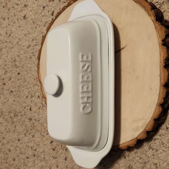 Gourmet du Village Cheese Formage White Lidded Baking Dish - Picture 2 of 5